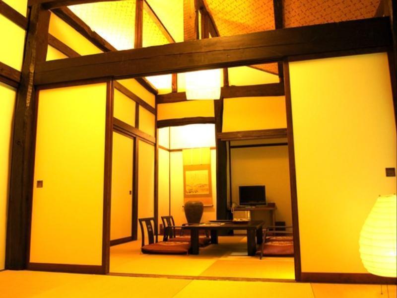 Kaikake Onsen Ryokan Yuzawa  Bagian luar foto